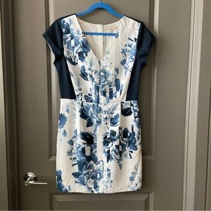 Banana Republic Size 8 Blue Floral Dress with Navy Color Blocking